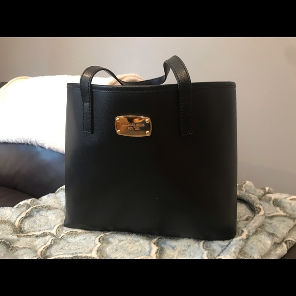 Michael Kors Handbags - Michael Kors Tote Purse